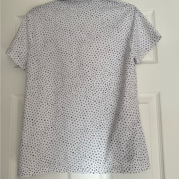 Nike Dri-FIT White and Black Patterned Shirt - Picture 2 of 3